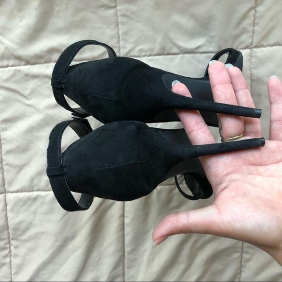 Lulus • ‘Elsi’ suede black heels 8 - Picture 4 of 7